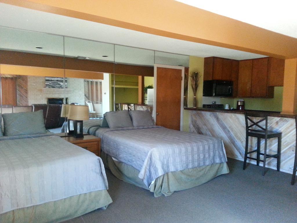 Lodge At Turkey Cove Canyon Lake Ruang foto