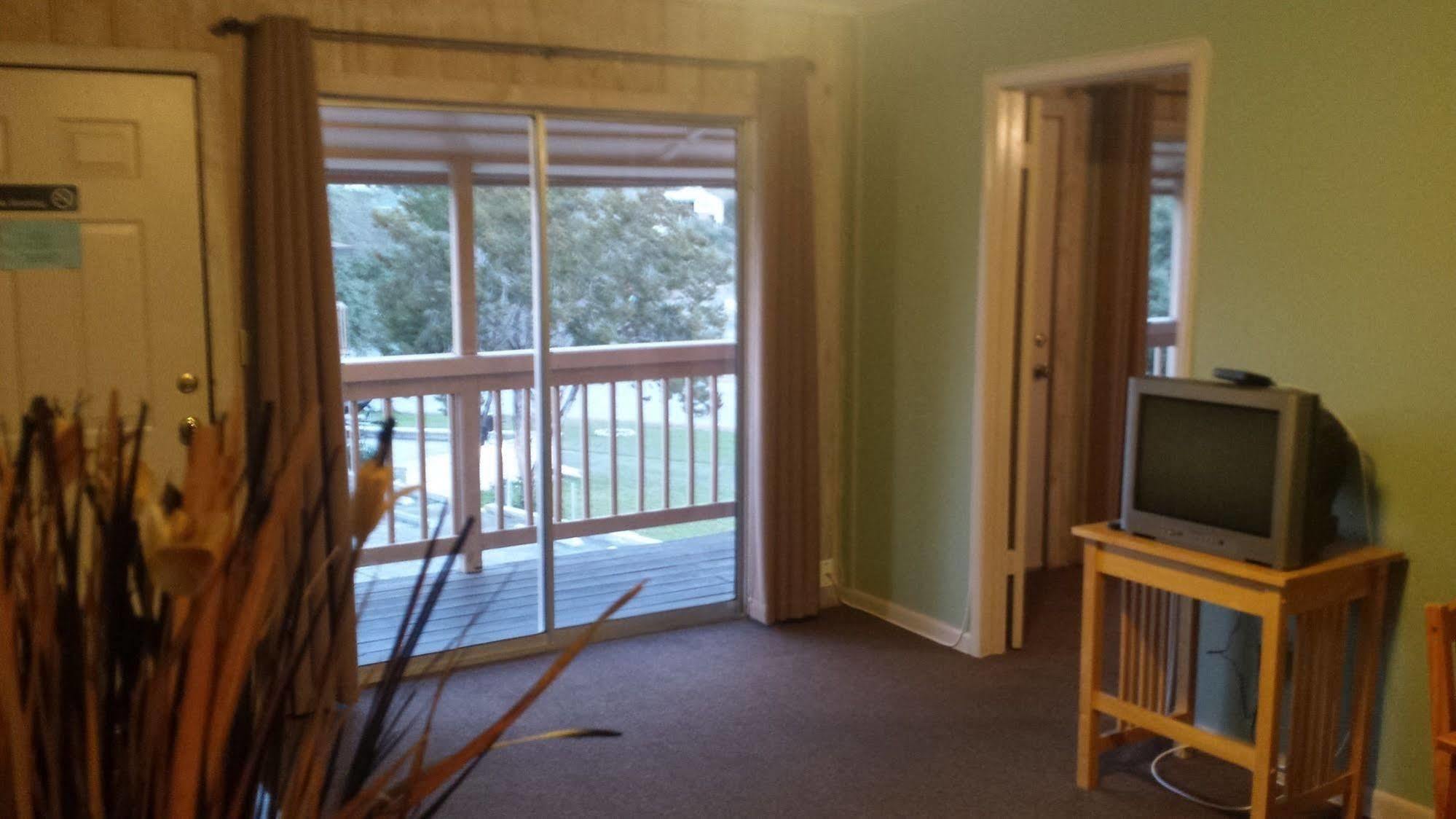 Lodge At Turkey Cove Canyon Lake Bagian luar foto
