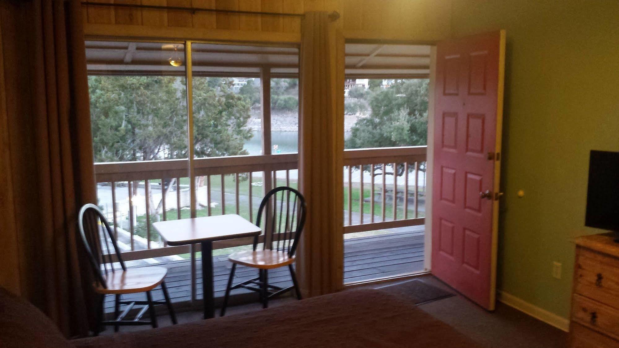 Lodge At Turkey Cove Canyon Lake Bagian luar foto