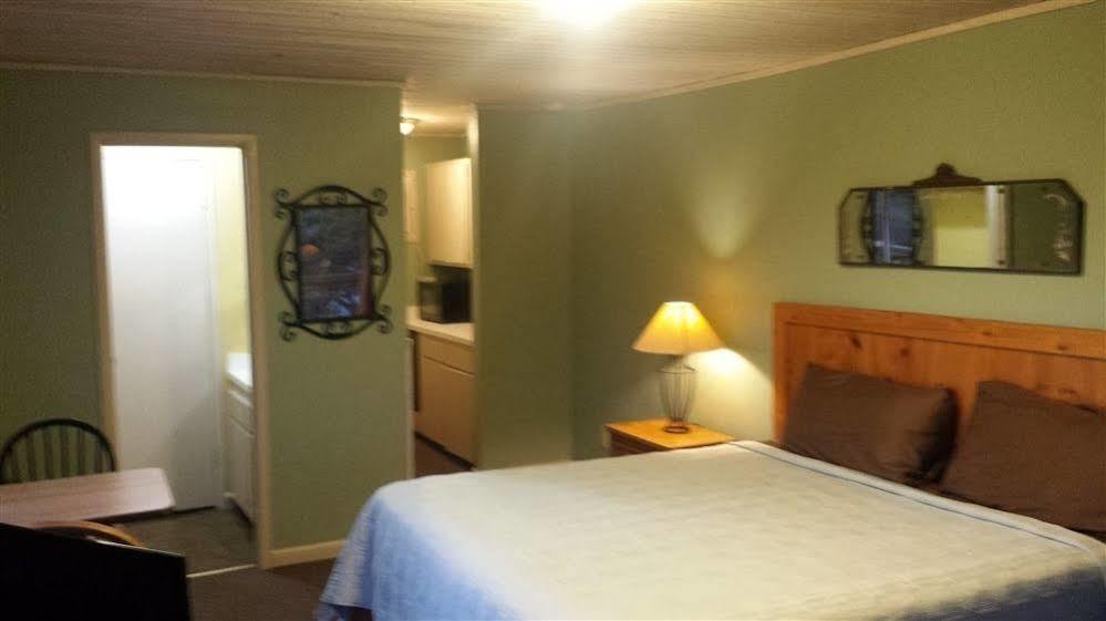 Lodge At Turkey Cove Canyon Lake Bagian luar foto